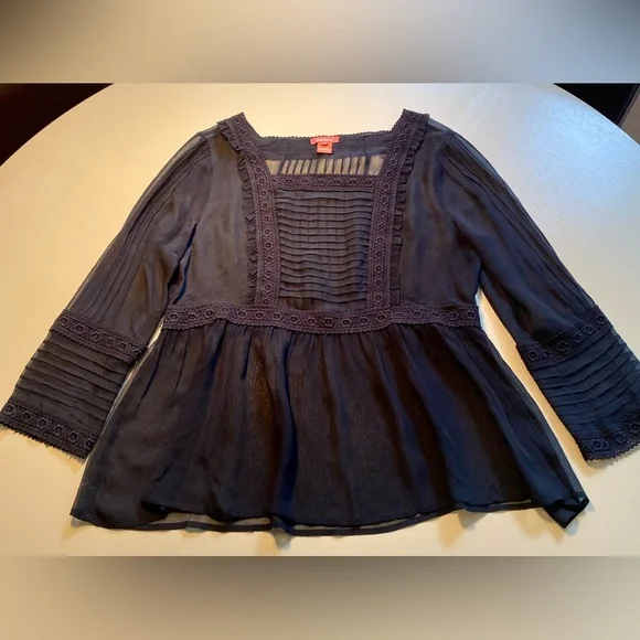 Sundance Very Black Sheer silk Blouse with lace detail. Beautiful Elegant - Picture 14 of 14